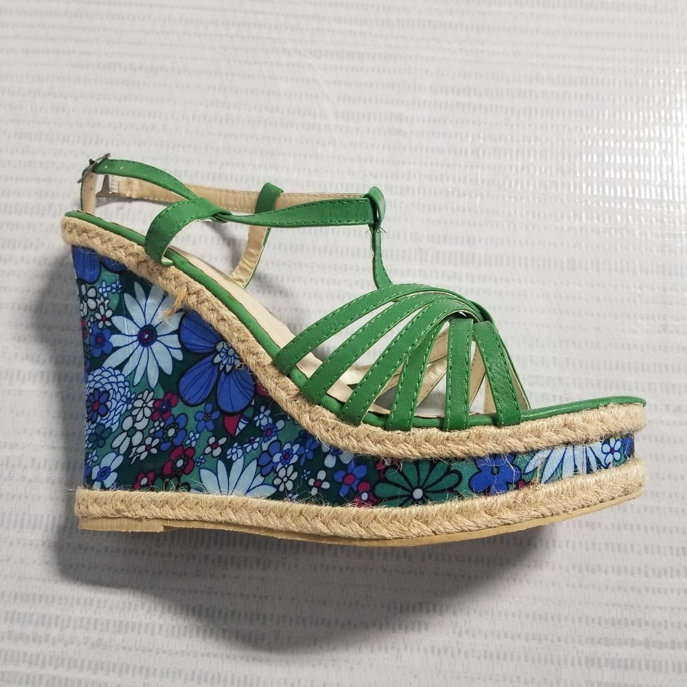 Platform shoes
